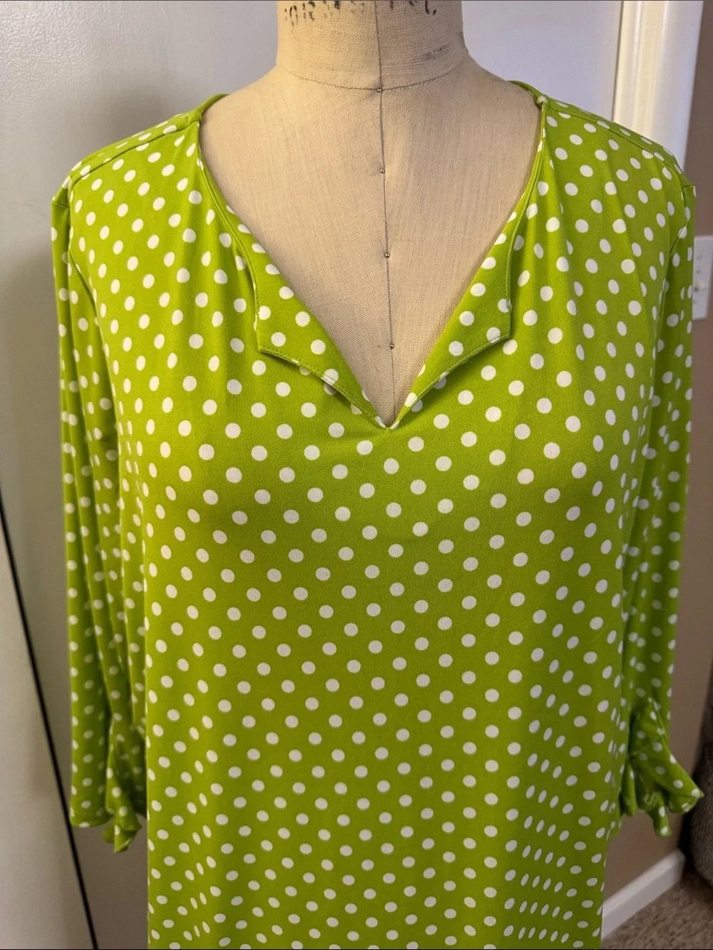 Susan Graver Lime Green White Polka Dot V-Neck blouse - Picture 2 of 6